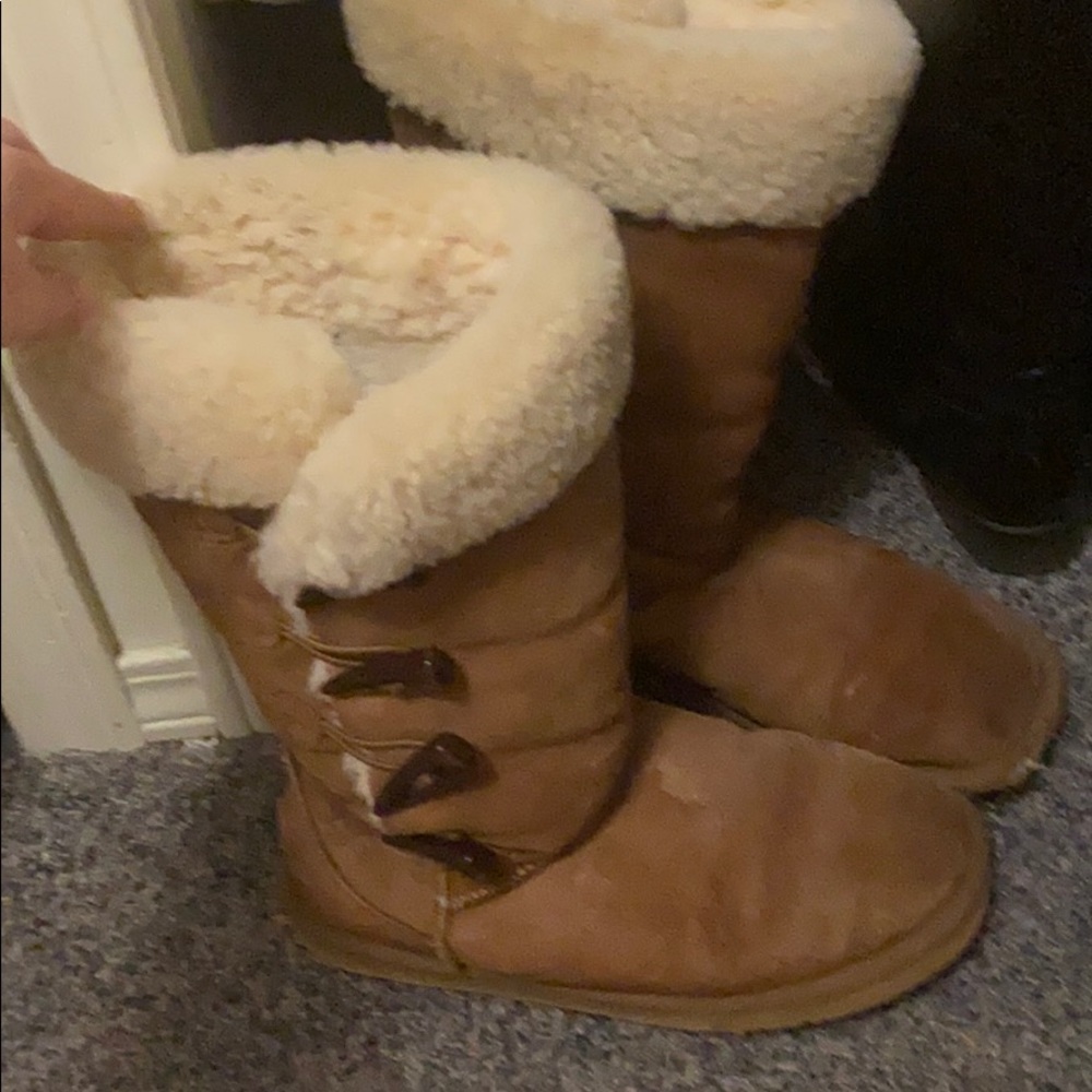 Shoes all these 30 $ size 8.5 ,9
